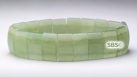 green stretch bracelet